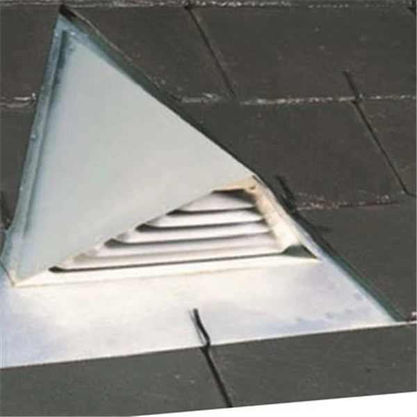 Rheinzink Chatière Triangulaire En Zinc 2 Rheinzink Chatière Triangulaire En Zinc – Image 2